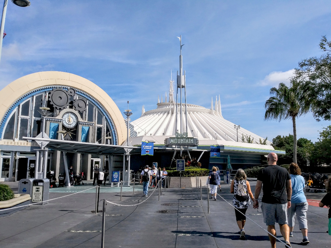 Space Mountain vs. Hyperspace Mountain: Is Disney Messing with a Good Thing?