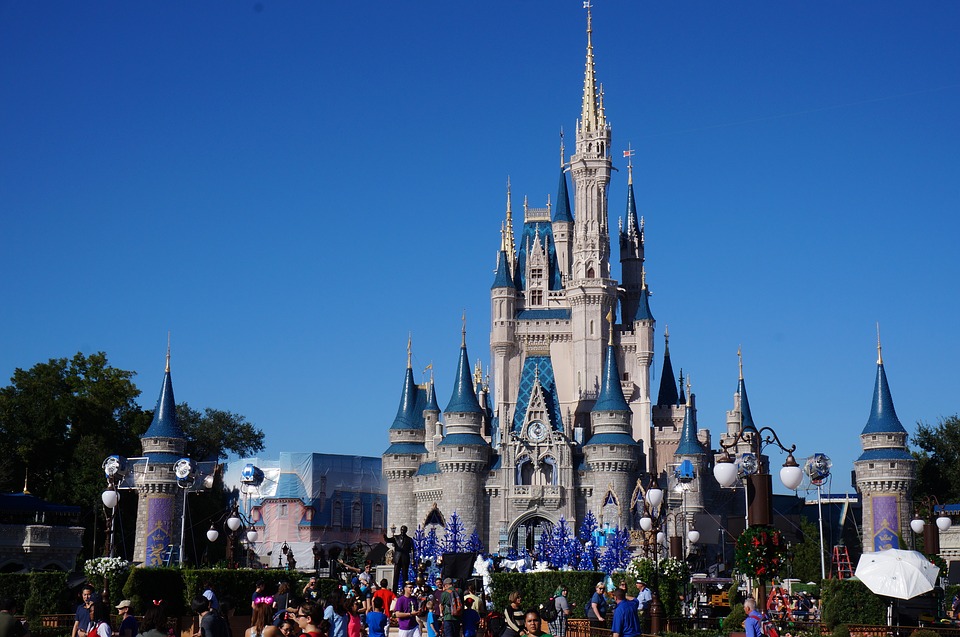 Disney World Prepares for Elevated Spring Break Crowds in 2026: Key Dates and Strategies